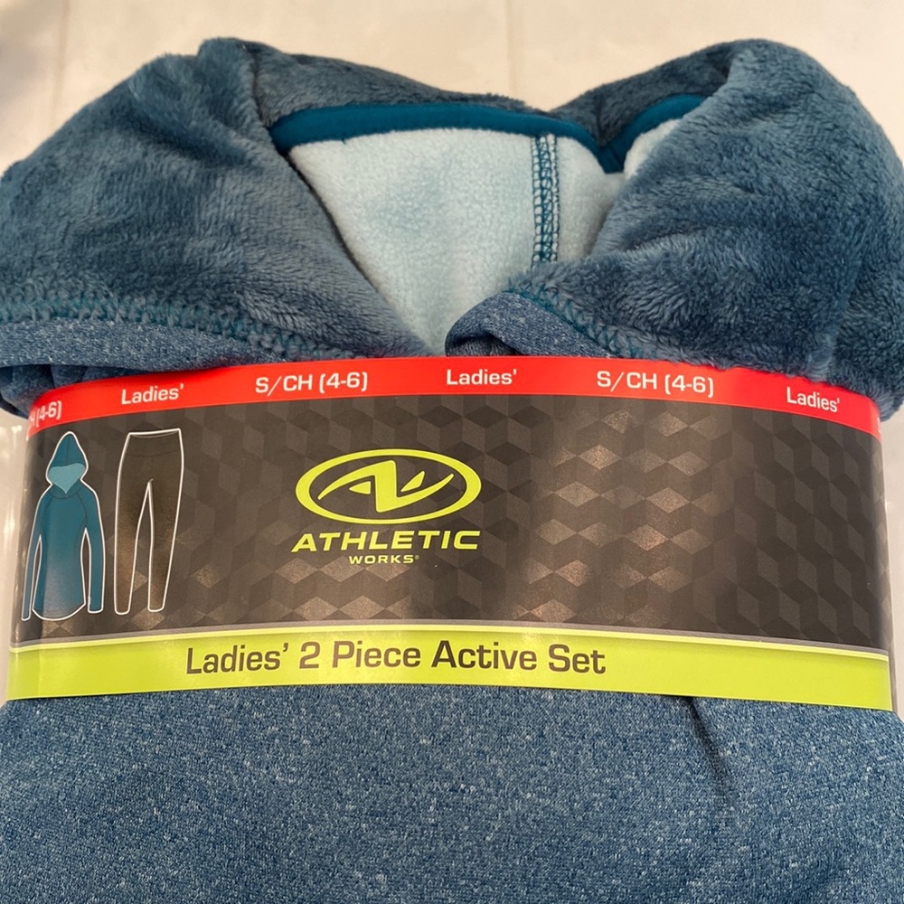 Ladies 2 piece Activewear Set